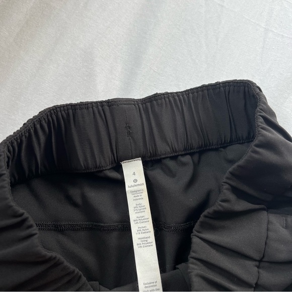 Lululemon black athletic shorts 9731 - Picture 3 of 7